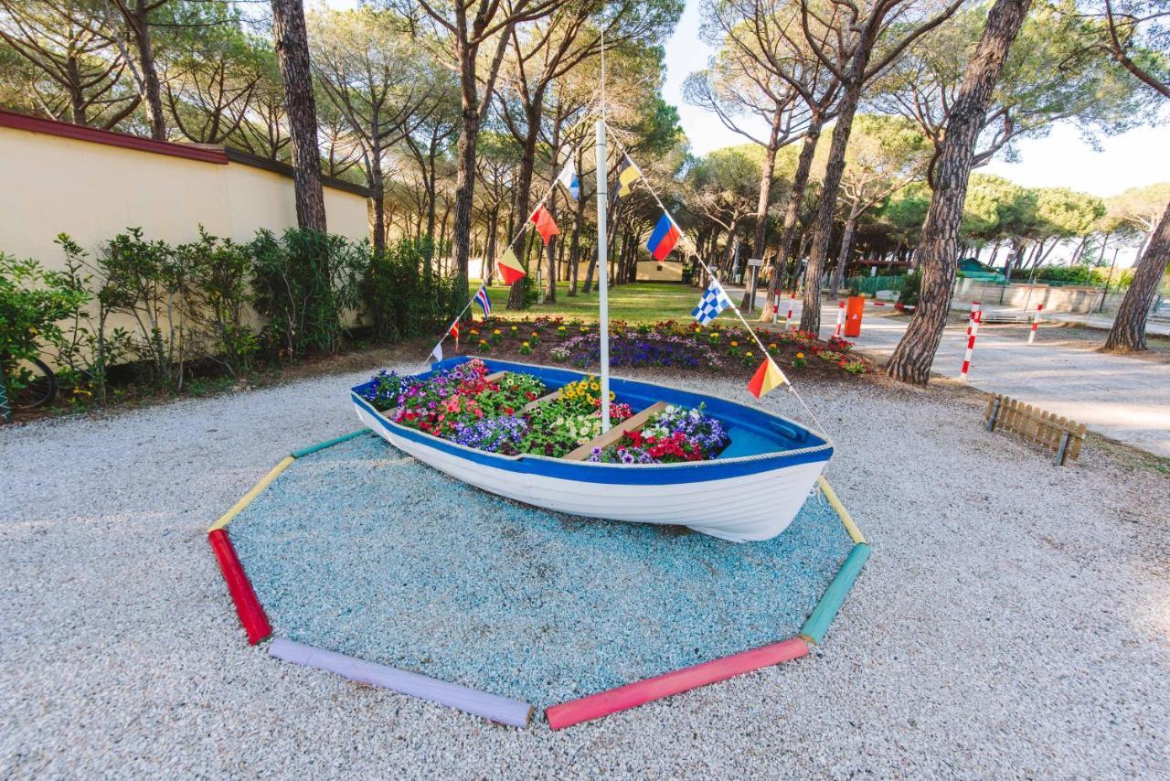 Camping Arcobaleno Marina Di Bibbona Bagian luar foto