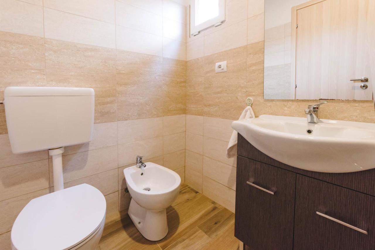 Camping Arcobaleno Marina Di Bibbona Bagian luar foto